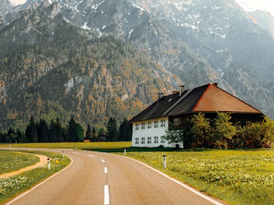 Die Einsamkeit des Steins: Ein Haus der Bergstraße