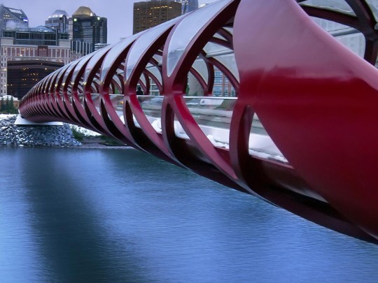 A Arte da Engenharia: Pontes Modernas que Unem Cidades e Inspiram