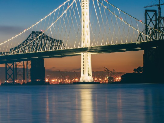 Golden Gate à Noite: Um Espetáculo de Luzes que Encanta o Mundo