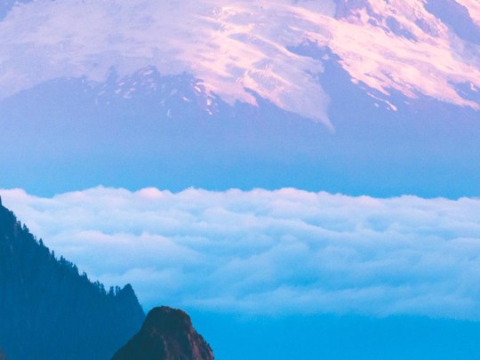 Lost in the Clouds: An Aussie's Guide to Unforgettable Mountain Peak Experiences
