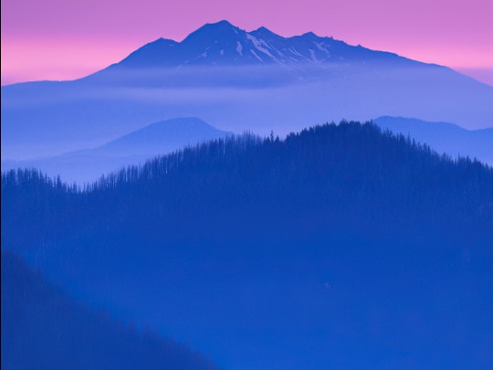 Magical Mountain Twilight: An Aussie Escape to Serenity