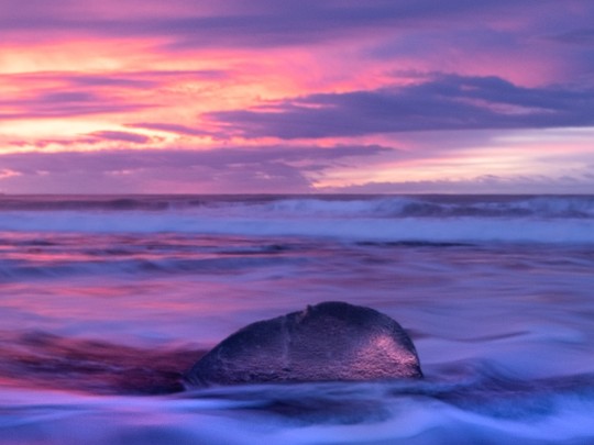 Desfrute do Paraíso: Momentos Mágicos ao Pôr do Sol na Costa Portuguesa