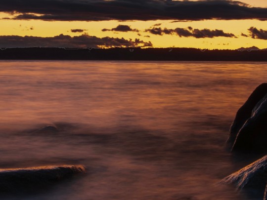 Chasing the Golden Hour: Why Seascape Sunsets Are Nature's Masterpiece