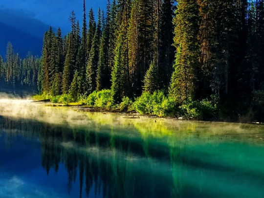 Lago Serenity: Um Refúgio de Paz e Beleza Intocada nas Montanhas Brasileiras