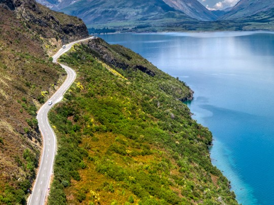 Escape to Paradise: The Ultimate Scenic Drive Along a Breathtaking Mountain Road