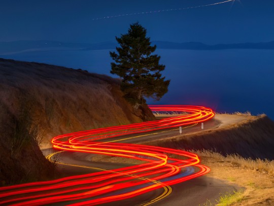Singaporean Photographer's Stunning Light Trails on Mountain Roads: A Night Journey You Won't Forget