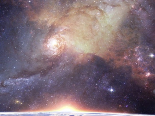 L'Alba Spaziale: Uno Spettacolo Incredibile della Terra Vista dallo Spazio
