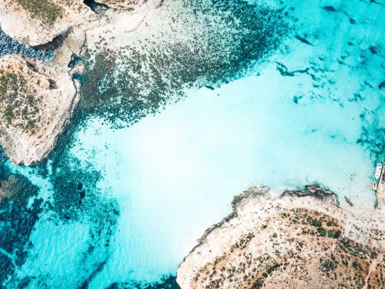 Dramatic Coastal Cliffs & Azure Sea Offer Stunning Views - Lifestyle news